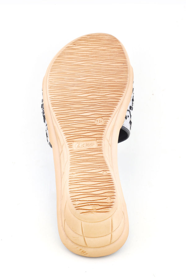 GRAY AND BLACK CHIKANKARI HEELS